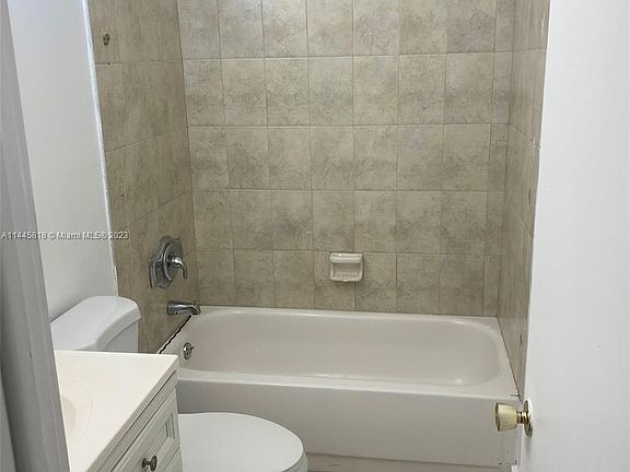 5th image of 13900 SW 90th Ave #208