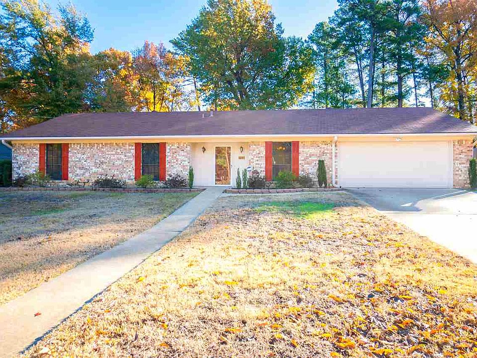 1st image of 2404 Fleetwood Dr