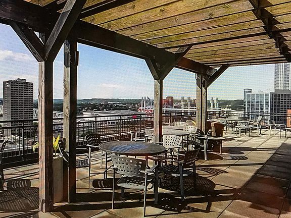 3rd image of 400 Pike St Unit 703