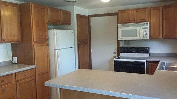 3rd image of 480 Stella Vista Dr