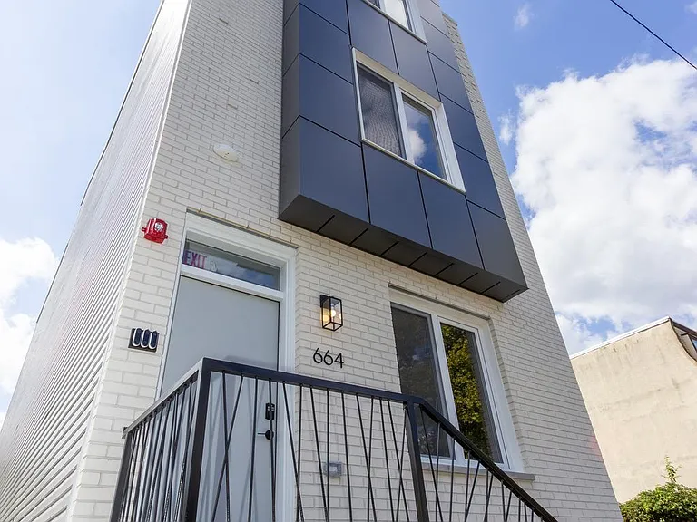 664 N Union St #3 — Photo 18