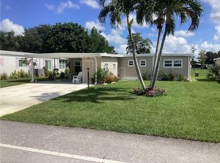 526 Charlemagne Blvd, Naples, FL 34112