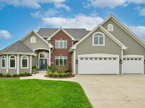 13345 North Laurel LANE, Mequon, WI 53097