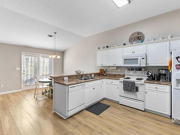 5th image of 3146 Saint Charles Ave