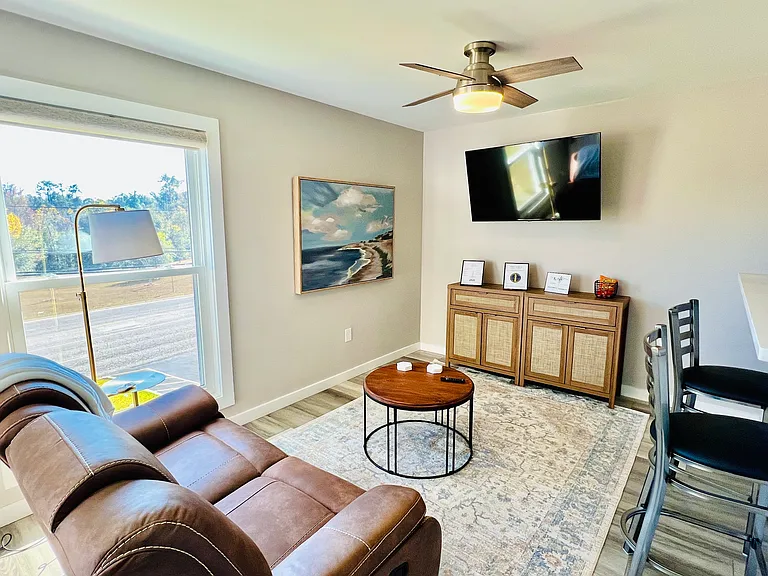 819 E Lee St #1 — Photo 6