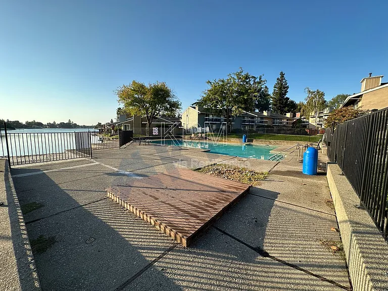 3790 W Benjamin Holt Dr #13 — Photo 32