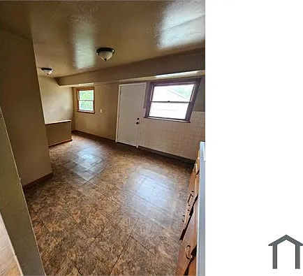 413 Lancashire Rd — Photo 6