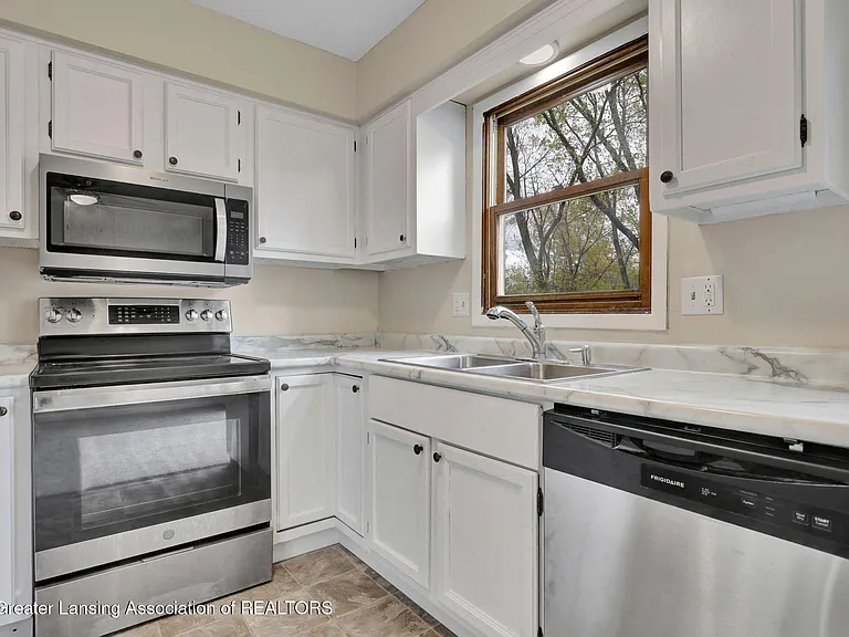 6125 Kenbrook Rd — Photo 17