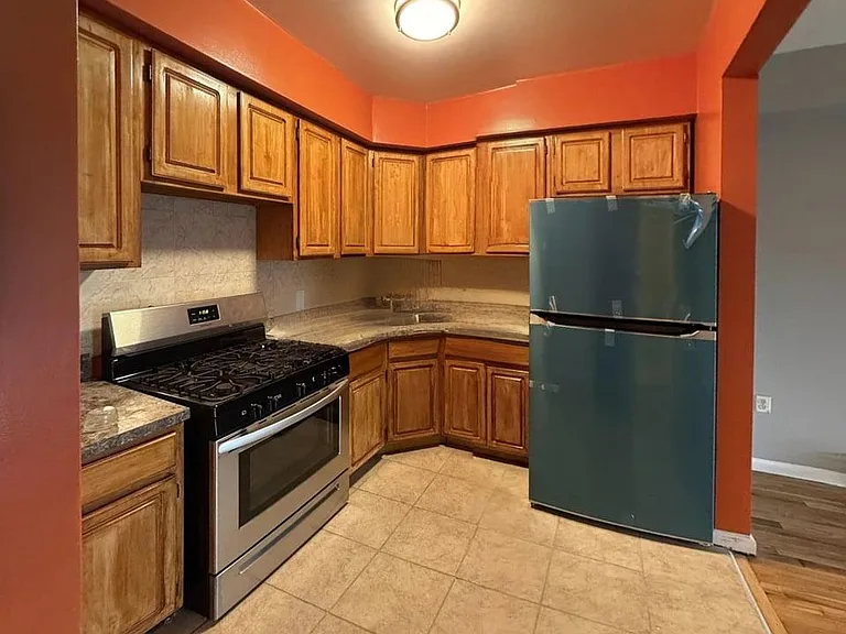 2254 Linden Blvd #2 — Photo 2