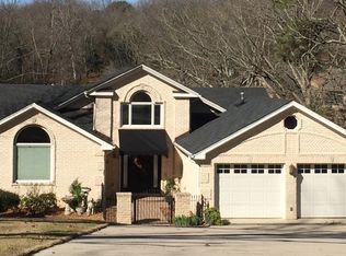 444 Elm Dr, Muscle Shoals, AL 35661