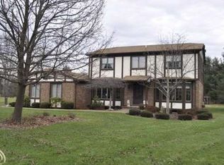 4689 Crows Nest Ct, Brighton, MI