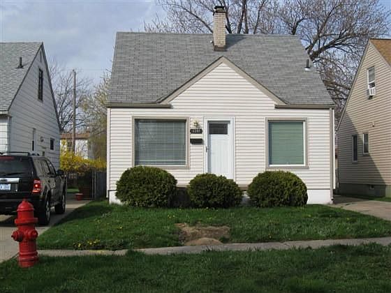 1st image of 2282 Rose Ave