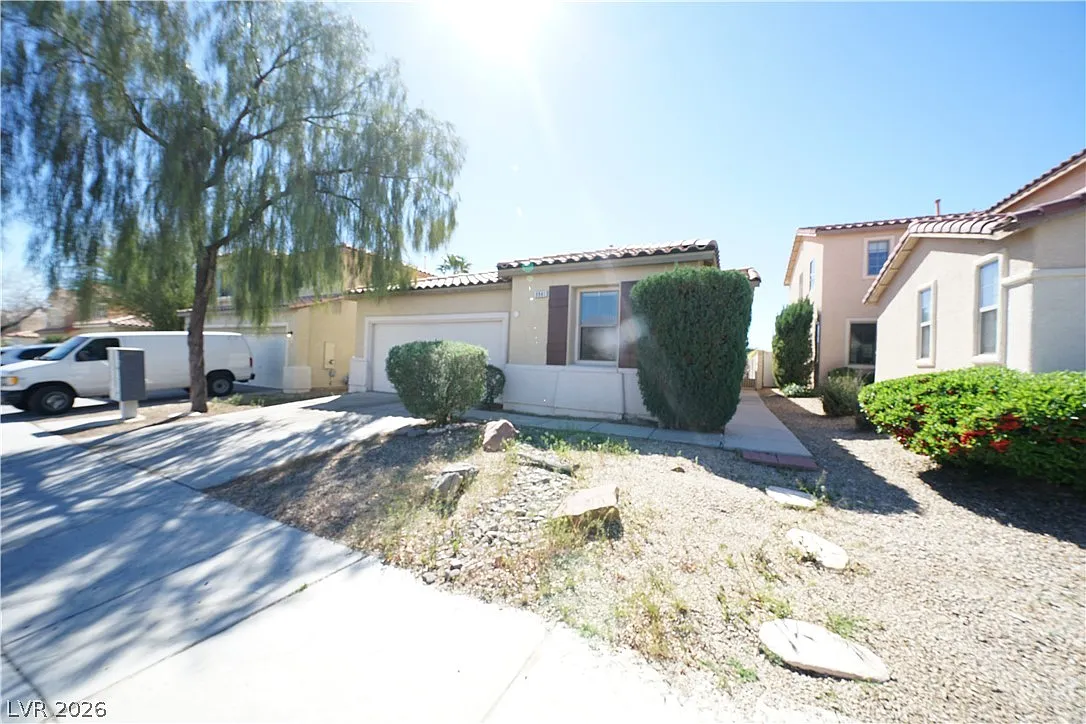 Building Photo - 9941 W Diablo Dr