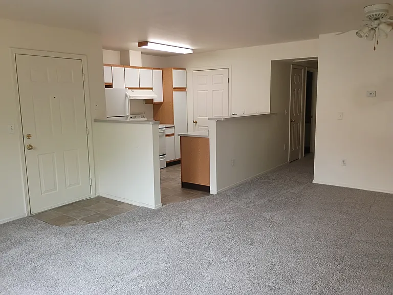 Mallard Cove Apartments — Photo 2