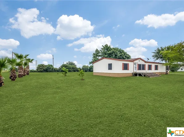 105 Lancelot Ln, Maxwell, TX 78656