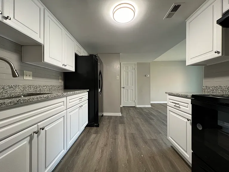 400 Advocate Ct #D — Photo 8