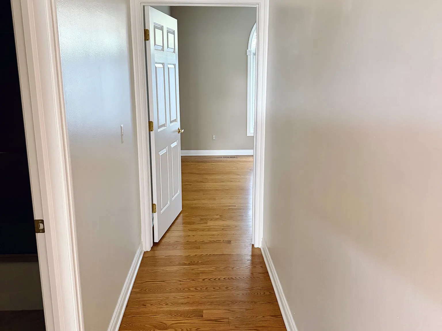 6 bed, 3.5 bath, 2426 sqft, $3,750 — Photo 4