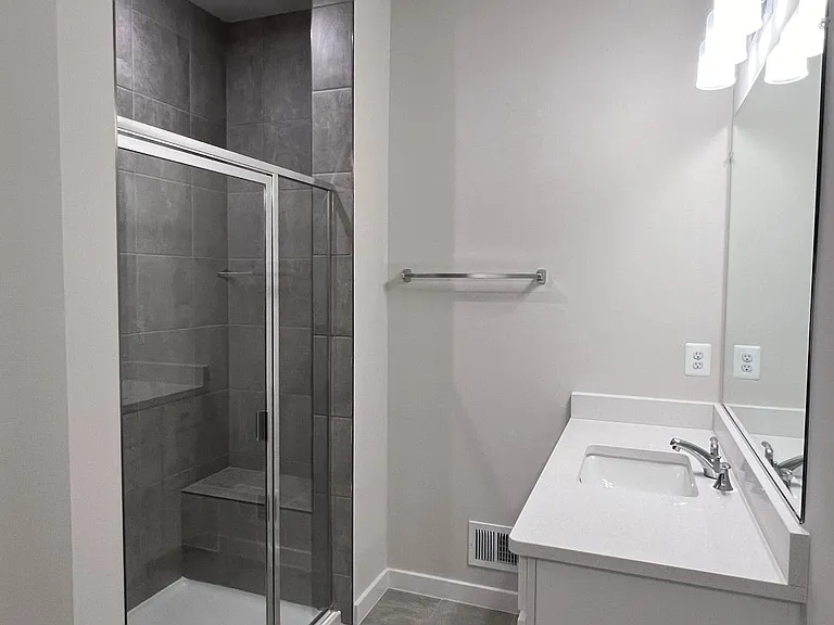 2433 Silver Line Aly — Photo 17