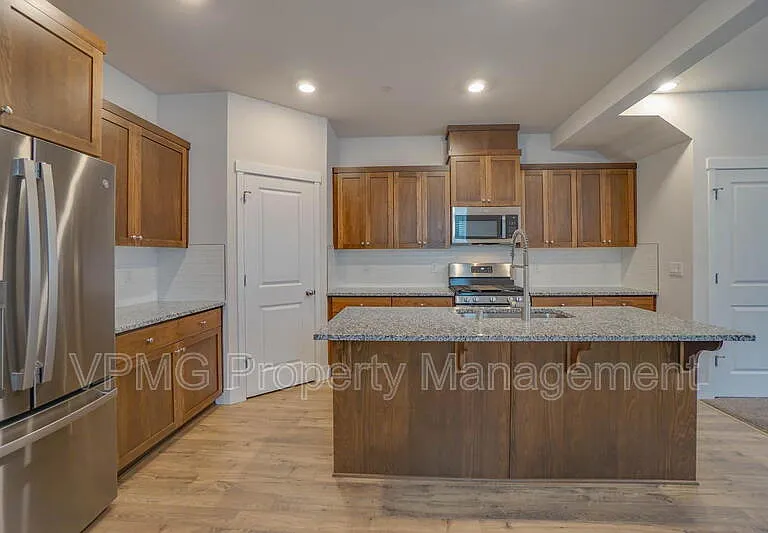 6921 NE 16th Ave — Photo 16