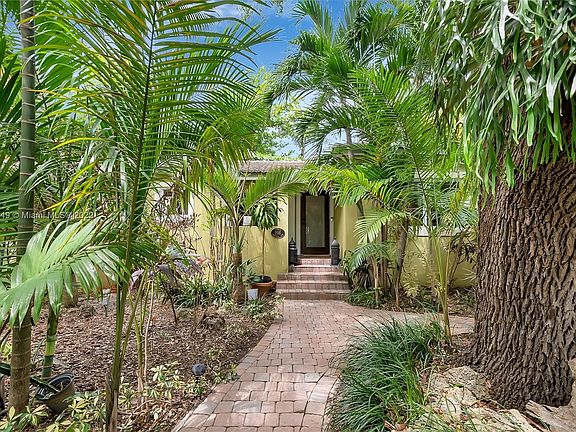 2nd image of 2535 Tequesta Ln #2535