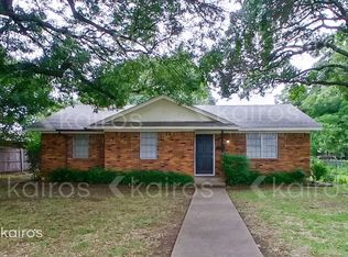 914 W Pleasant Run Rd, Lancaster, TX 75146