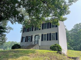 16 Mount Henry Rd, Shirley, MA 01464