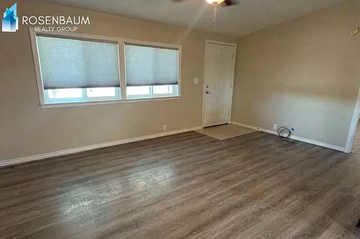 10644 W Rosemead Dr — Photo 2