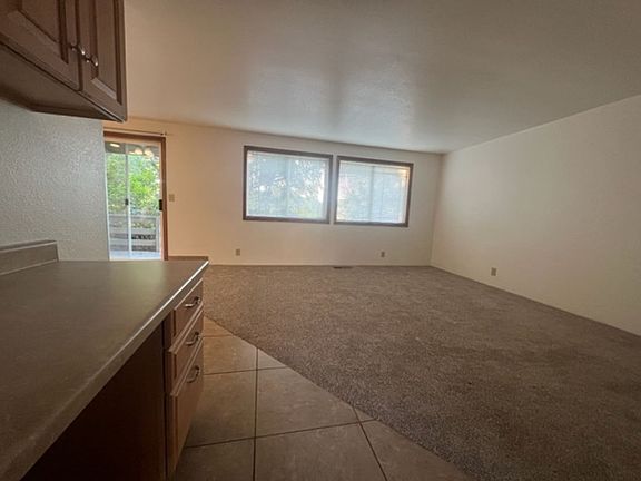 4th image of 600-602 Scenic Dr