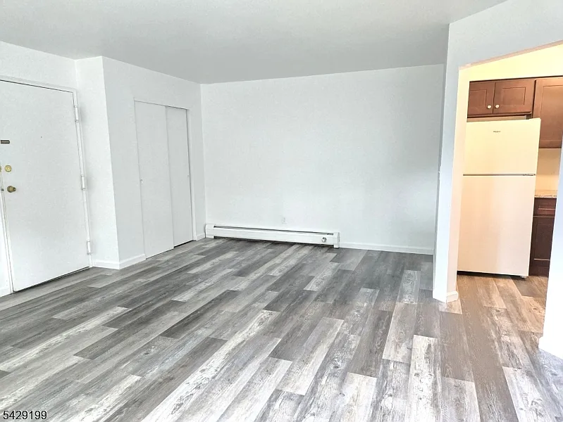 1 bed, 1.0 bath, $1,595 — Photo 3