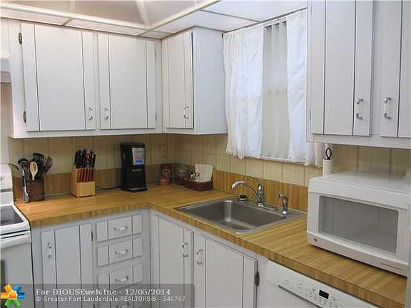 3rd image of 6100 NW 44th St APT 102