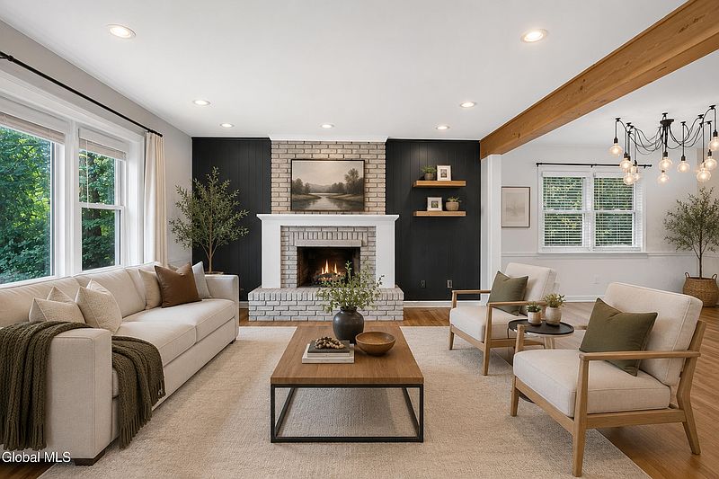 5th image of 44 Scotch Pine Drive