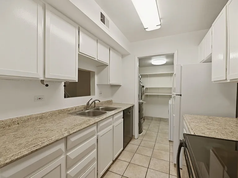 2557 S Dover St #65 — Photo 7