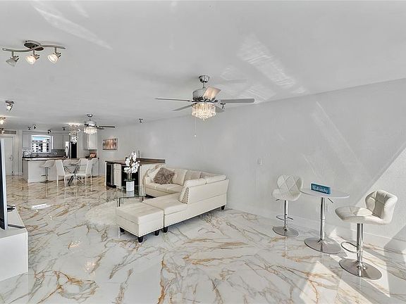 5th image of 3100 NE 49th St APT 807
