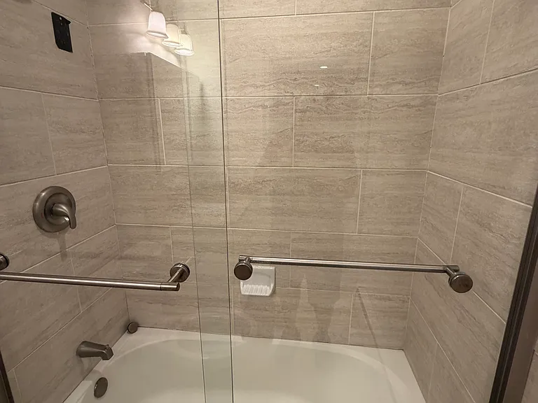 Bathroom with shower/tub combo
