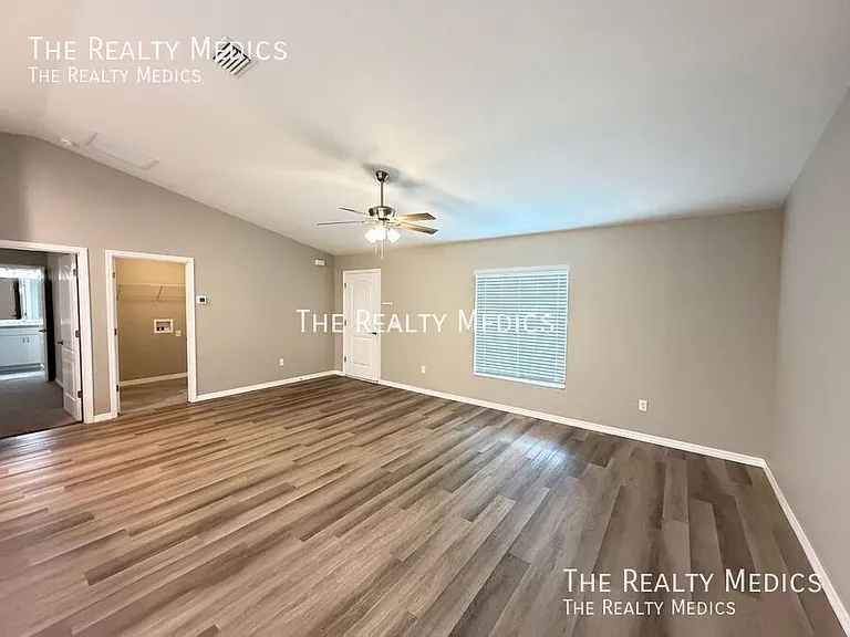 15258 SW 43rd Avenue Rd — Photo 3