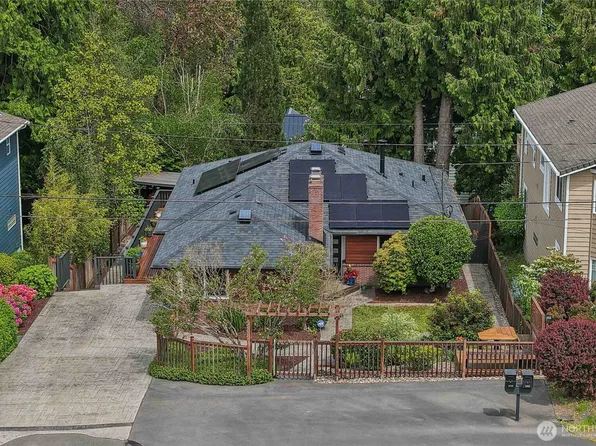4208 SW Roxbury Street, Seattle, WA 98136