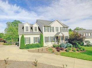 106 Southbrook Ln, Fletcher, NC 28732