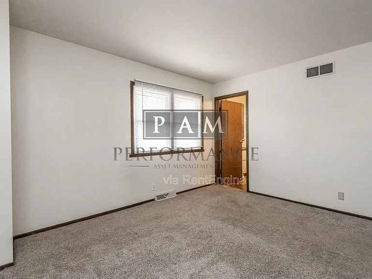 21225 Mary Lynn Dr — Photo 11