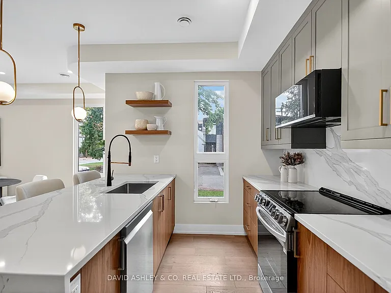 612 W Tweedsmuir Ave #MAIN — Photo 8