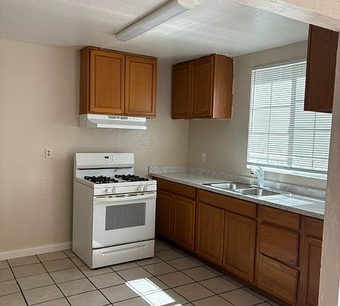 2nd image of 407 S Stockton St APT A