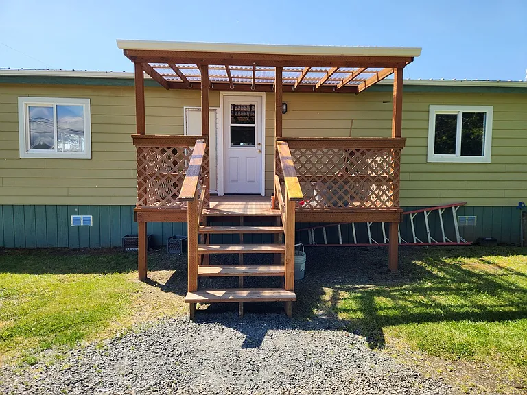 882 E Kelly Rd — Photo 2