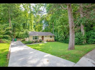 4136 Hiddenbrook Dr, Charlotte, NC 28205