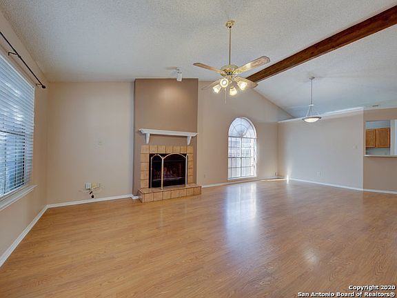 3rd image of 4439 Forest Green St