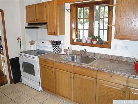 Beautiful, modern kitchen with a DW & huge refrigerator.