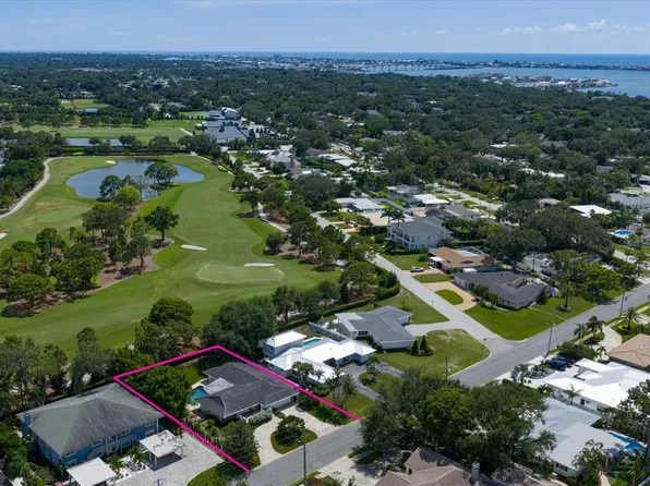 811 Osceola Rd, Belleair, FL 33756