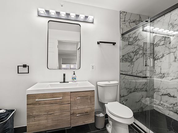 5th image of 3245 Newbury Pl