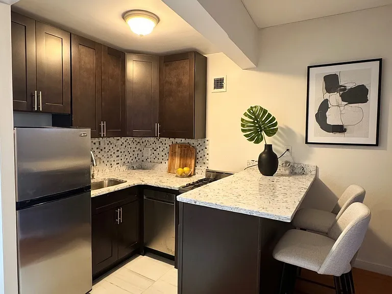 7 E 32nd St #5C — Photo 3