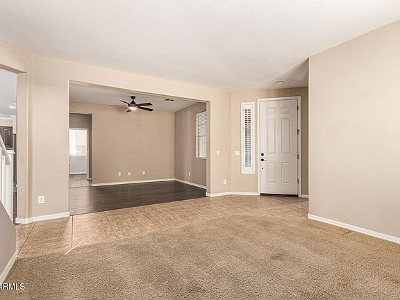 3rd image of 32890 N PEBBLE CREEK Drive