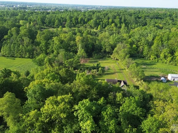 2619 Fox Hollow Rd, Springfield, OH 45502