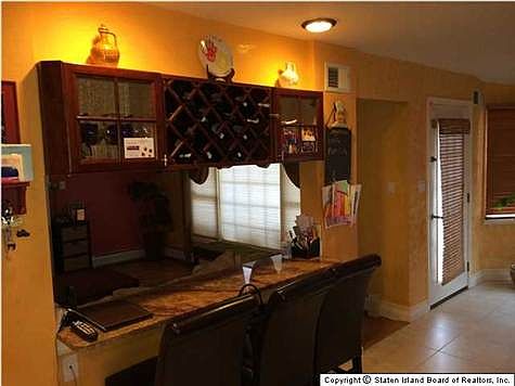 2nd image of 136 Woodvale Ave